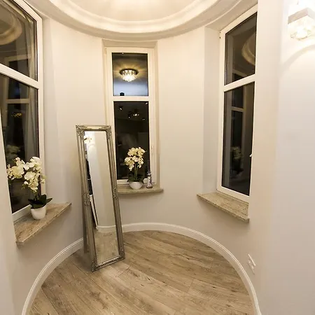 The Palazzo Σόποτ